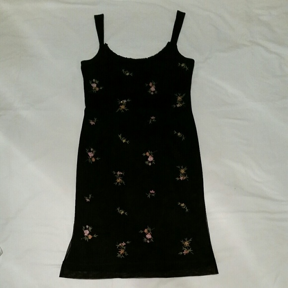 Dress - Picture 2 of 9